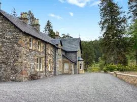 The West Wing At Inverarnie Lodge