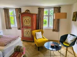 Ferienwohnung RESL - geschmackvoll renoviert & zentral im historischen Schindelhaus