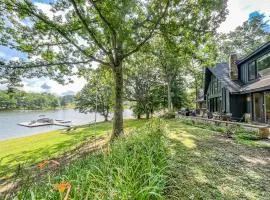 Luxury Expansive Lakefront Newly Renovated