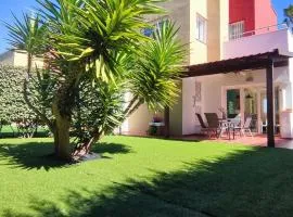 Tabarca - Chalet con jardín y piscina comunitaria