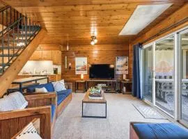 Chalet 94 Lakeview Nr Beach and Resort Amenities