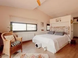 Can Mimosa Guesthouse