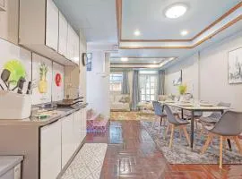 Large House in the middle of Sukhumvit 22 for family