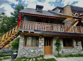 Shpia e Mikut Guesthouse