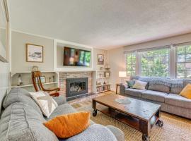 Bike to Cape Cod Sights: Home w/ Backyard Oasis, ξενοδοχείο σε Wellfleet