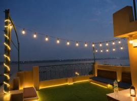 MONALISA HOSTEL, hotel u gradu Varanasi