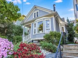Cozy Bungalow in Capitol Hill