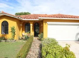 Tamarindo Village