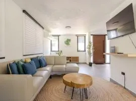 3BR Home with Private Jacuzzi and Fast WiFi in Mayaguez