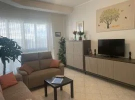 CASA BUONARROTI, comoda, pochi passi da spiaggia e centro
