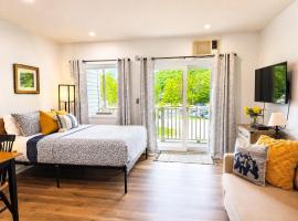 Studio with Pool, Hot Tub and Game Room near Loon Mountain، فندق في لينكولن