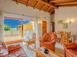 Sardinia Family Villas - Baja Sardinia Apartment with Sea View