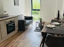 Near Old Trafford & Media City 2BR Flat