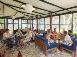 Xalli Beach Hotel – hotel w mieście Altagracia