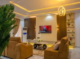 Stonehaven B- 2 Bedroom Luxury Shortlet Apartment Oluyole Ibadan