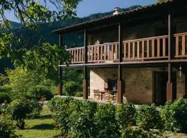 Meteora Mountain Stonehouse with Private Garden