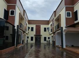 Oak Haven Lodging & Suites, hotell sihtkohas Sagamu