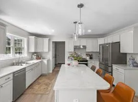 Brand New Luxury Beach House In Narragansett !