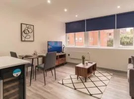 Comfortable 1 Bed Apartment Town Centre
