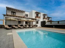Villa Palmera by Villalize