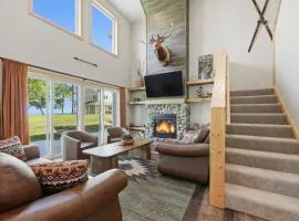 Fairway Views, Near Mille Lacs, Private Deck home