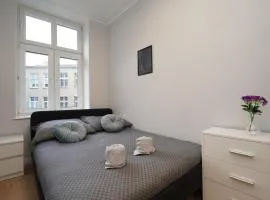 MMRent Moon Room