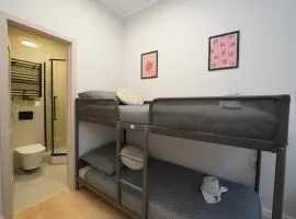 MMRent Raspberry Room