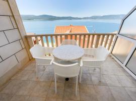 Royal Sea Panorama, Hotel in Komarna
