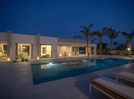 Villa Odette Avola - Heated Pool, Spa & Gym