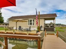 Dual-Cottage Getaway in Oakland w/ Private Pond