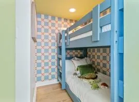 Penthouse 1BR + Bunk Room Boardwalk View Zone
