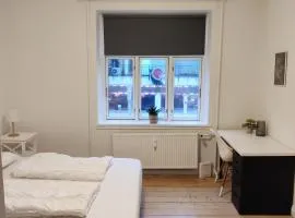 Bright 2 Bedroom Apartment on Superb Location