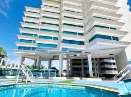 Exclusivo Apto Frente al CC La Vela, Playas y Lugares Gastronomicos