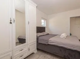 Gorgeous Home In Primosten