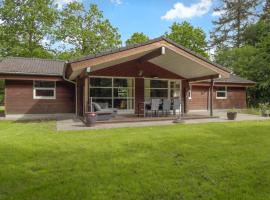 3 Bedroom Beautiful Home In Silkeborg, Hotel in Silkeborg