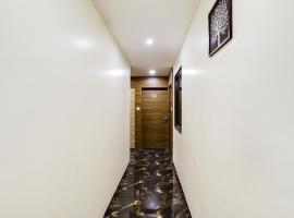 Hotel O Grand, khách sạn ở Gorwa