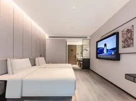 Atour Hotel Shanghai Daning International Circus City