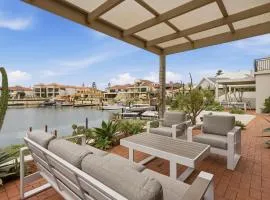 Waterfront 3BR Retreat Hartog Pass Patio & Views