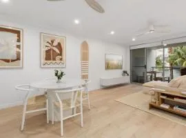Beachside 1-Bed Apartment Near Narrabeen Lake