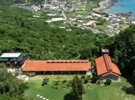Nanjo Art Villa 橘邸 NEW OPEN 世界遺産 斎場御嶽のすぐそば 1日1組限定で滞在できるプライベートアートヴィラ
