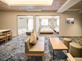 WELLSTAY Osaka Namba Apartment Hotel Coco Chill, hotel i Osaka