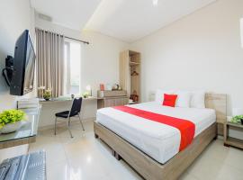 RedDoorz Plus @ Cirebon City Center, hotel di Cirebon