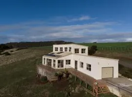 The Hemp House | Table Cape Ocean Views
