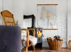 Cozy Holiday Home Close To Forest And Beach