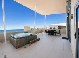 Redcliffe 3-Bedroom Waterfront Penthouse