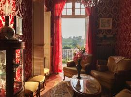 Chez les artistes, hôtel à Servian