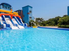Taean Blueisland Pool villa, hotel u gradu 'Taean'