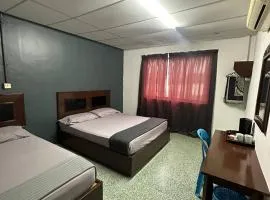 planet hotel mersing