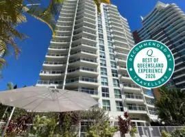 The Crest Apartments - Main Beach