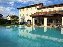 Jesolo Luxury Suites โรงแรมในเยโซโล